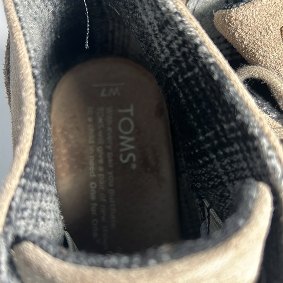 TOMS Desert Wedge Taupe Tan Booties Size 7W BOHO - Picture 7 of 9